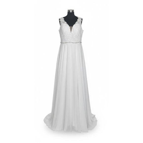 Loyeloy Dresses & Skirts - Loyeloy Size 18 NWT dress - Wedding, Bride, or Party